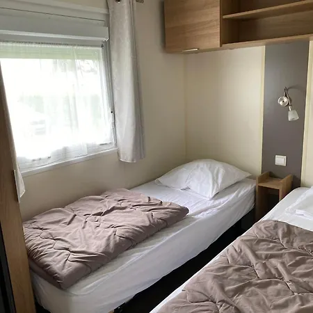 Des Crocs Saint-Quentin-en-Tourmont