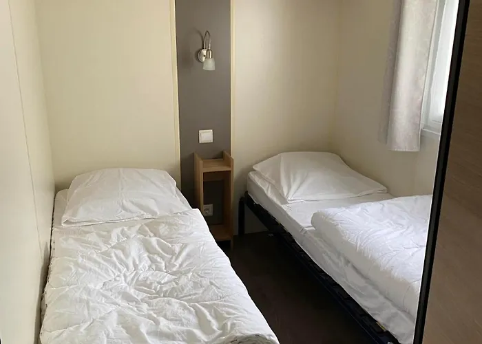 Des Crocs * Saint-Quentin-en-Tourmont