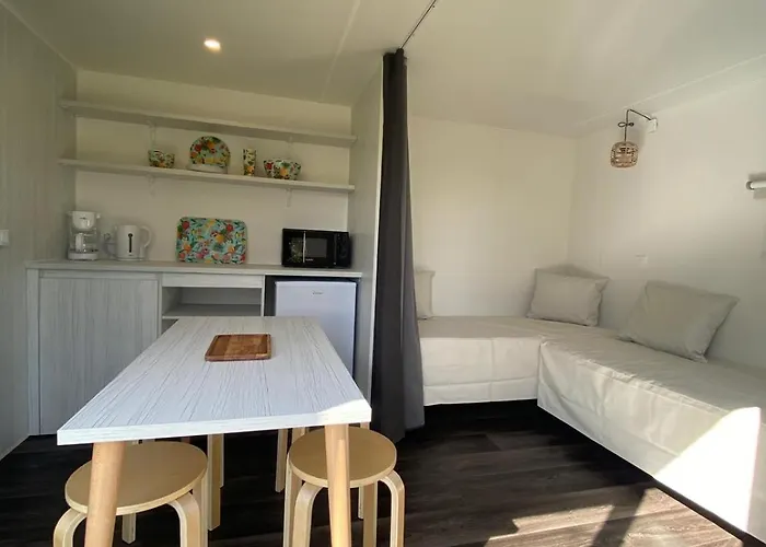 Des Crocs * Saint-Quentin-en-Tourmont